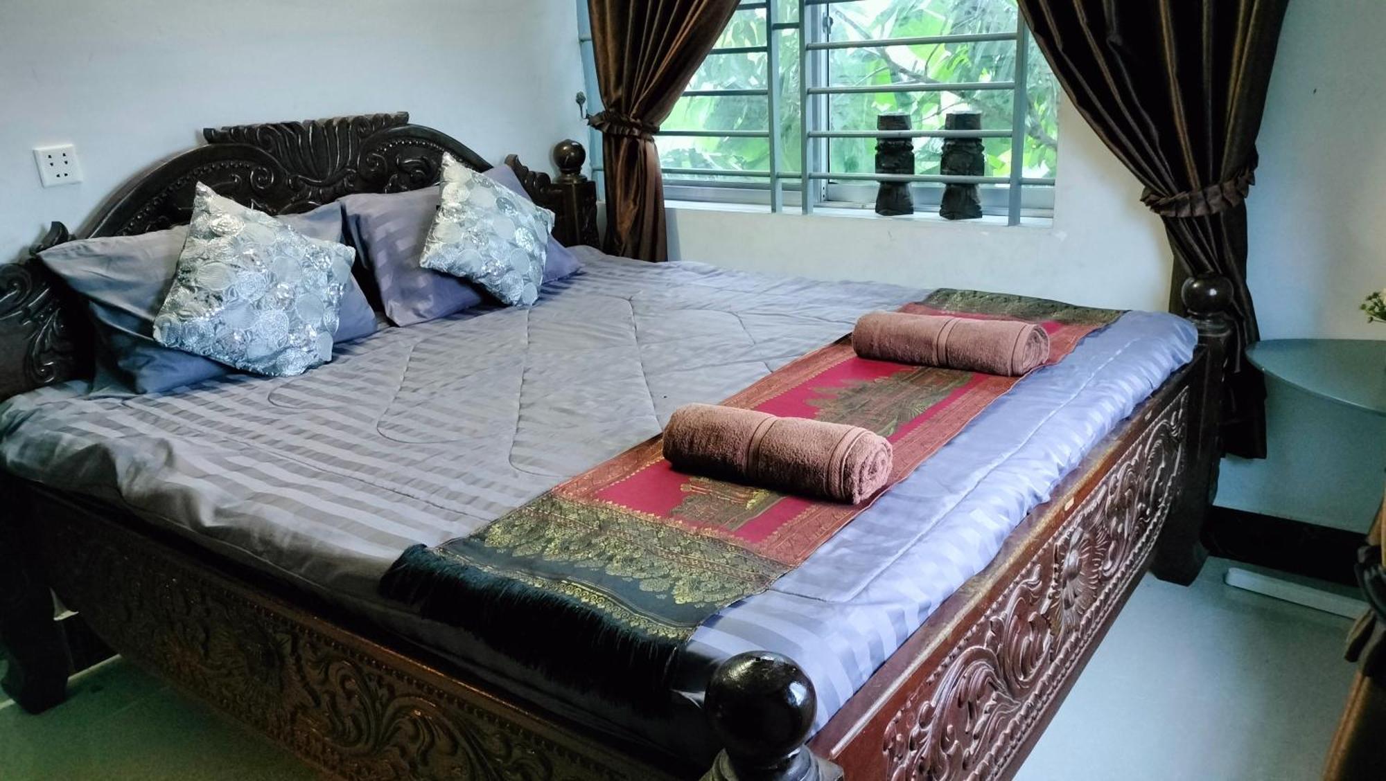 La Maison De Soriya - Work & Stay Kampot Ngoại thất bức ảnh
