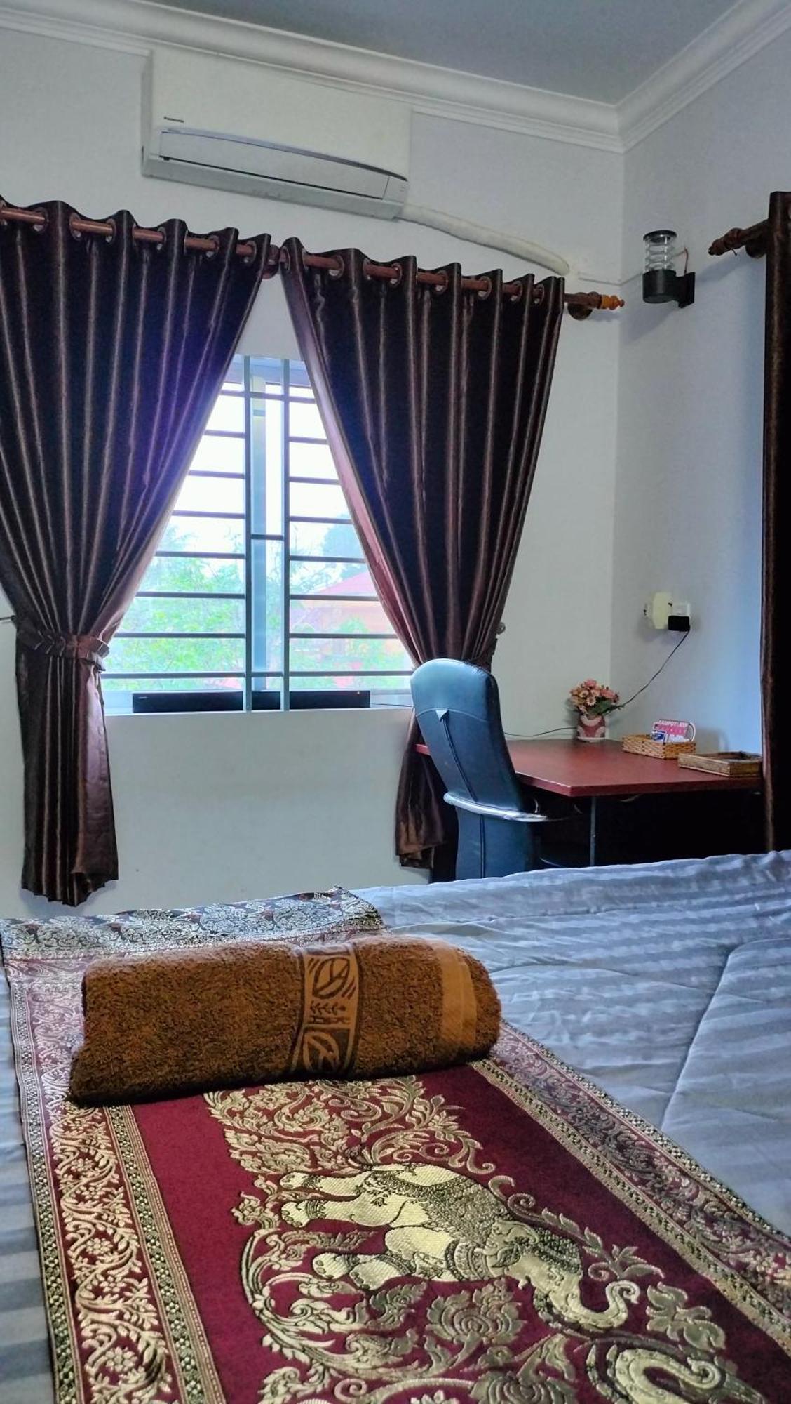 La Maison De Soriya - Work & Stay Kampot Ngoại thất bức ảnh